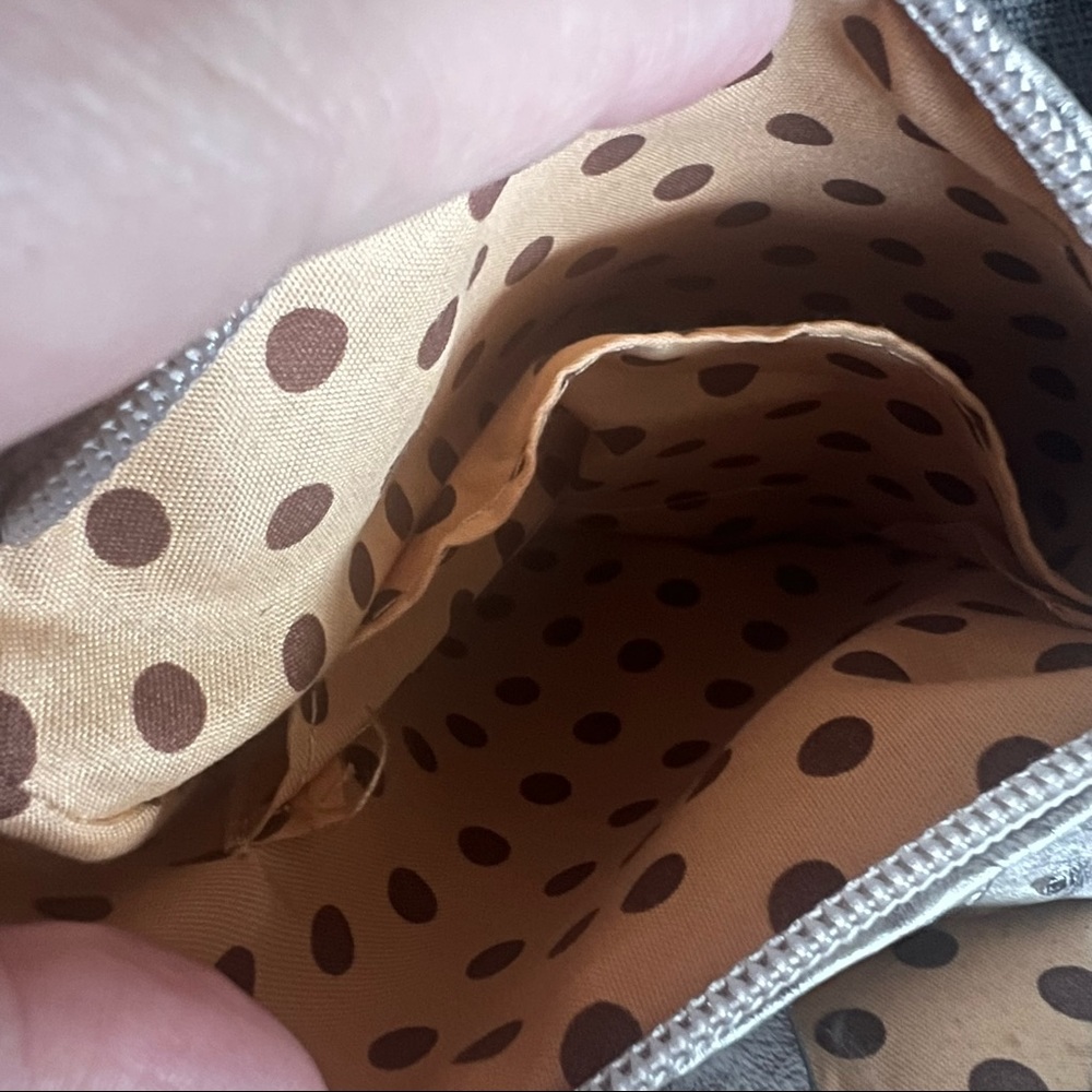 Gray/Silver flower bag - Crossbody - Picture 4 of 5